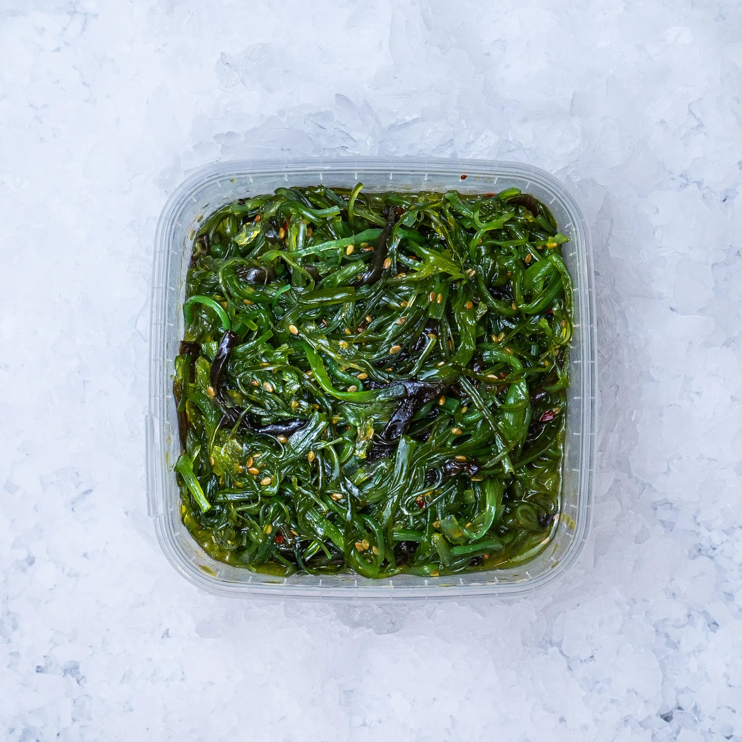 Wakame se sezamem